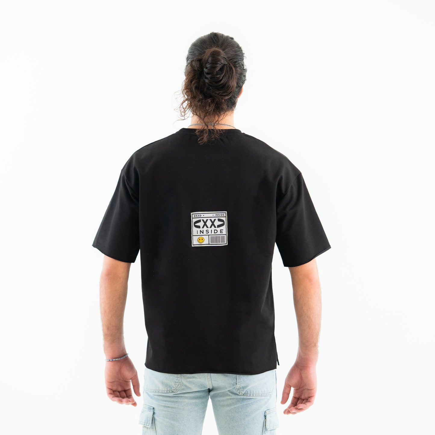 THE TEE IN BLACK
