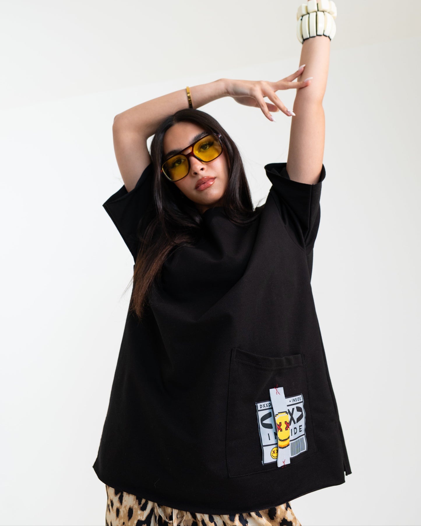 THE TEE IN BLACK