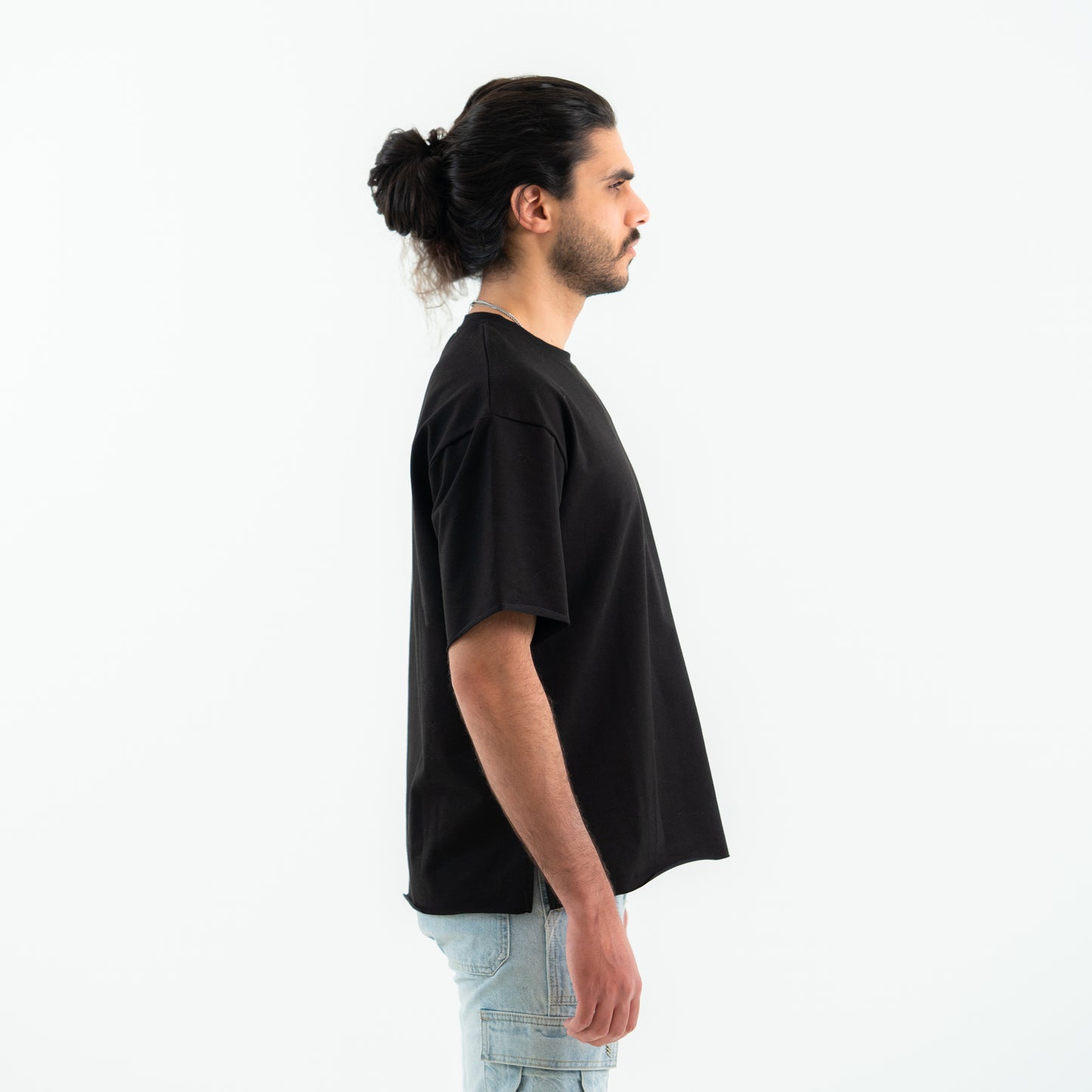 THE TEE IN BLACK