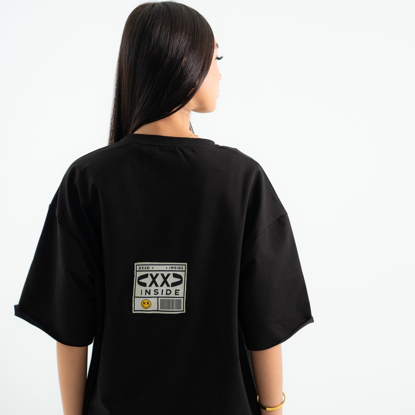 THE TEE IN BLACK